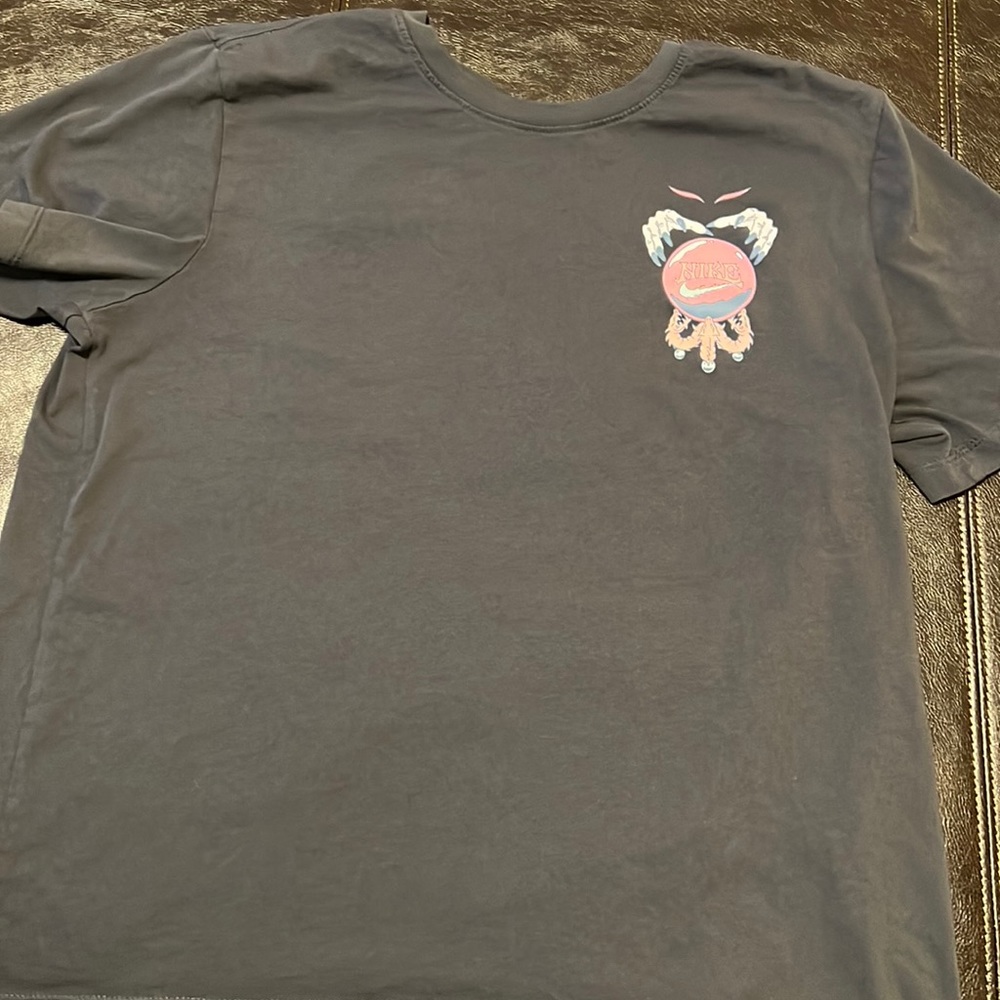 Nike short sleeve shirt